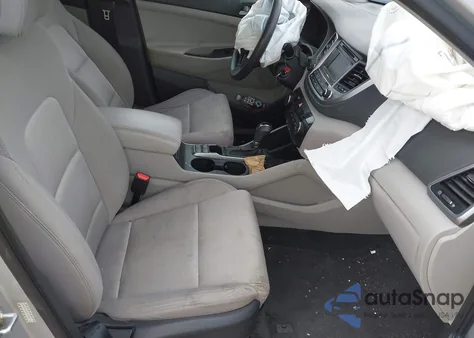 2016 Hyundai Tucson Se z USA, uszkodzony, nr VIN KM8J33A48GU116852